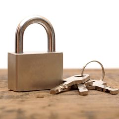 Een hangslot, ouderwets veilig en vertrouwd